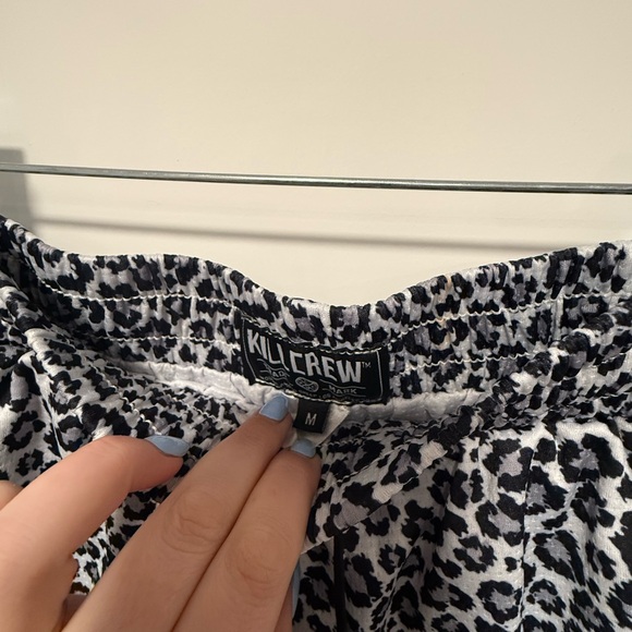 Kill Crew Muay Thai Shorts (Mid Thigh Cut) Snow Leopard Size M - Picture 3 of 4